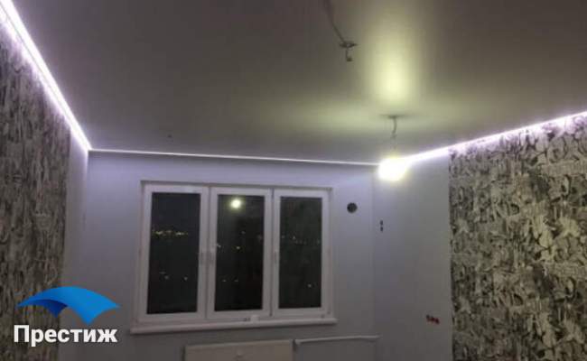 Парящий сатиновый натяжной потолок в зале парящий натяжной в зале