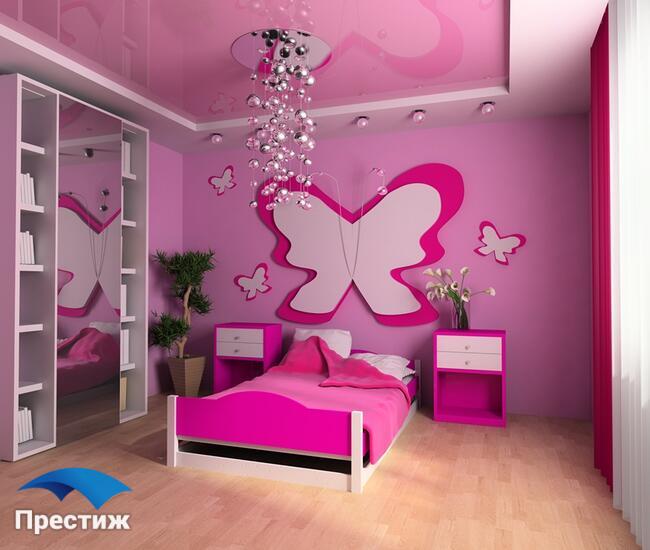 Розовый натяжной потолок в детской девочки